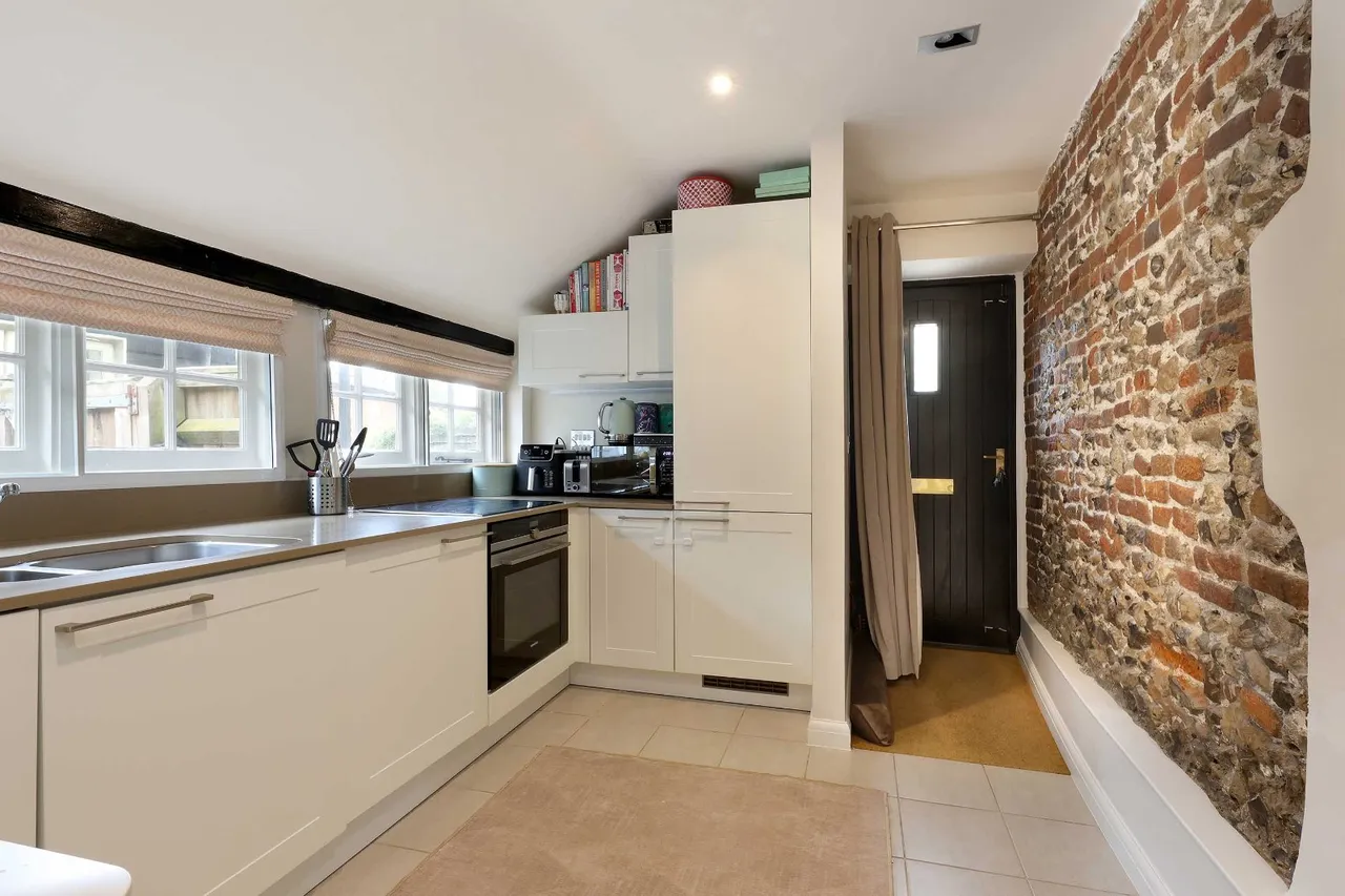 Church Road, Penn, HP10, photo 4