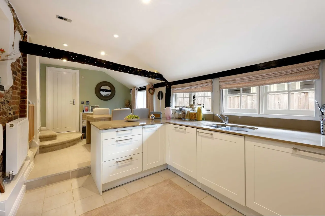 Church Road, Penn, HP10, photo 5