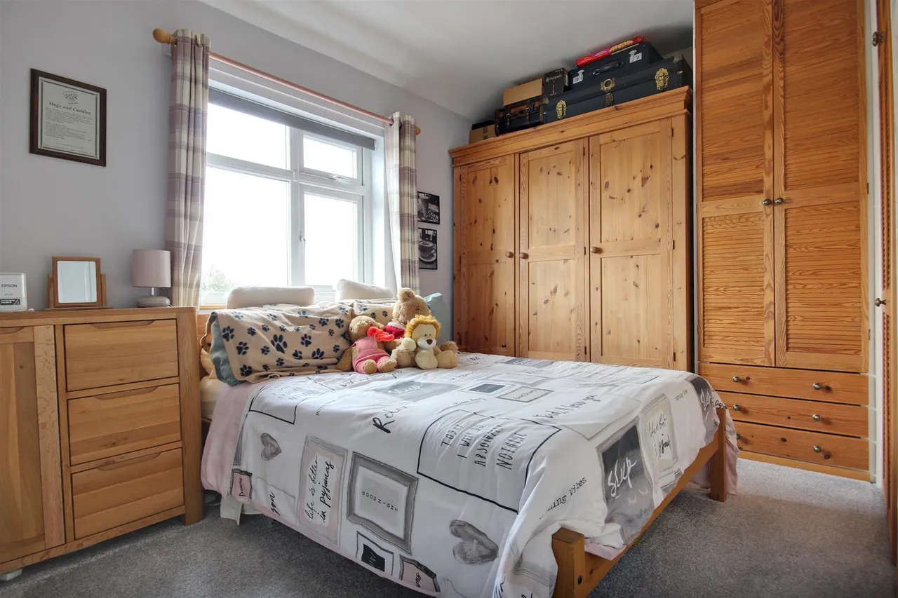 East Ella Drive, Hull, photo 6