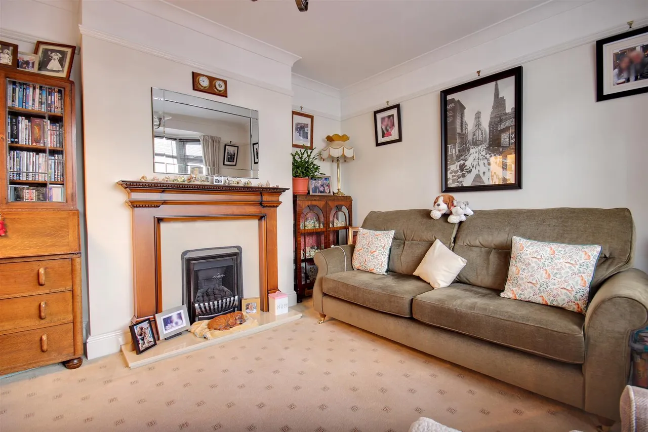 East Ella Drive, Hull, photo 8