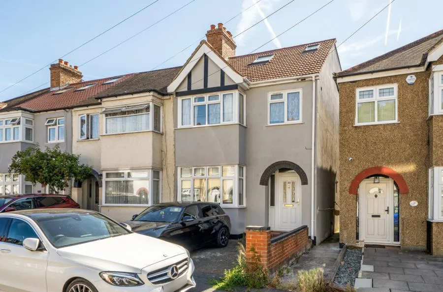 4 bed house for sale, Morden Gardens, Mitcham, CR4