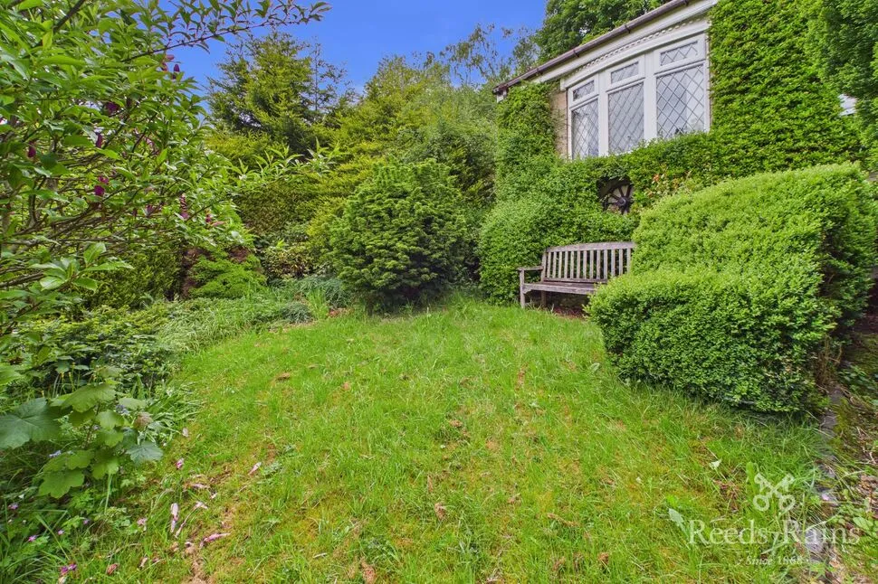 Main Road, Unstone, S18, photo 32