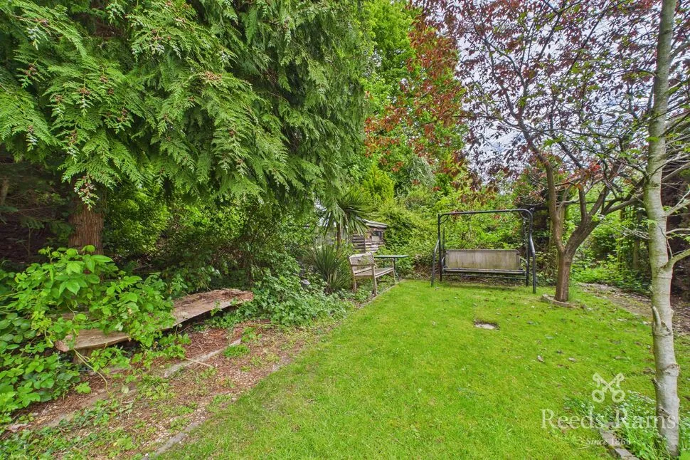 Main Road, Unstone, S18, photo 29