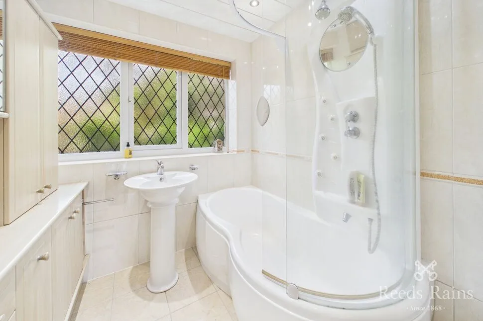 Main Road, Unstone, S18, photo 13