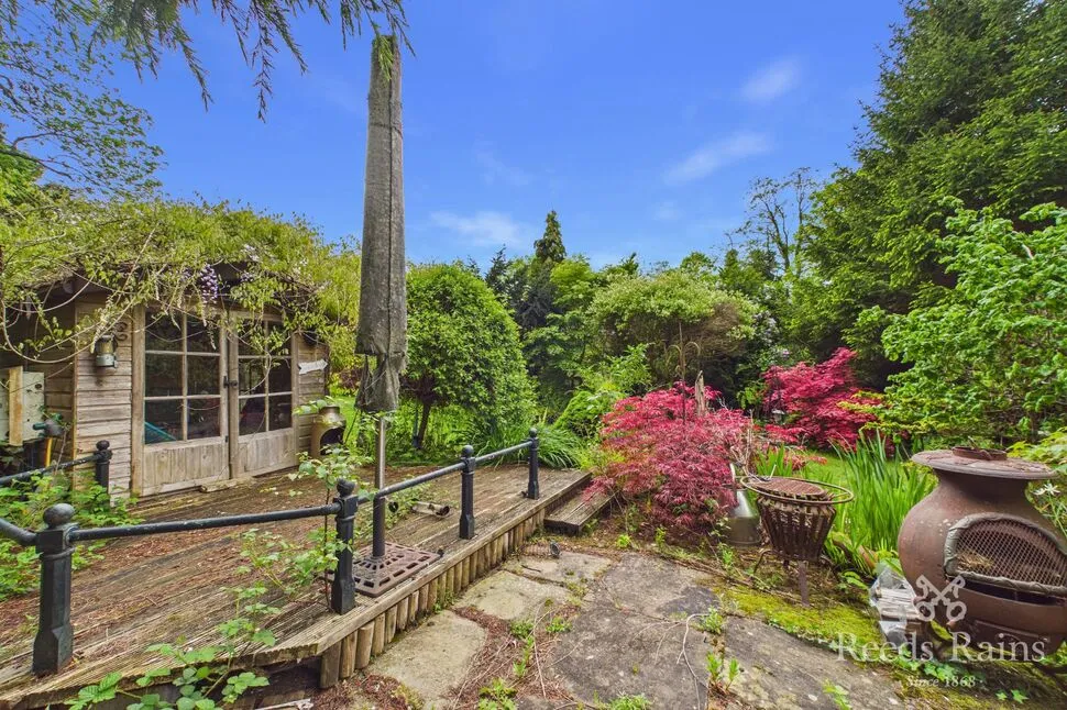 Main Road, Unstone, S18, photo 15