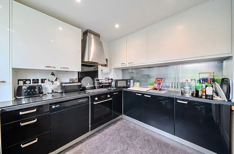 Vauxhall Gardens, South Croydon CR2 6JR, photo 7