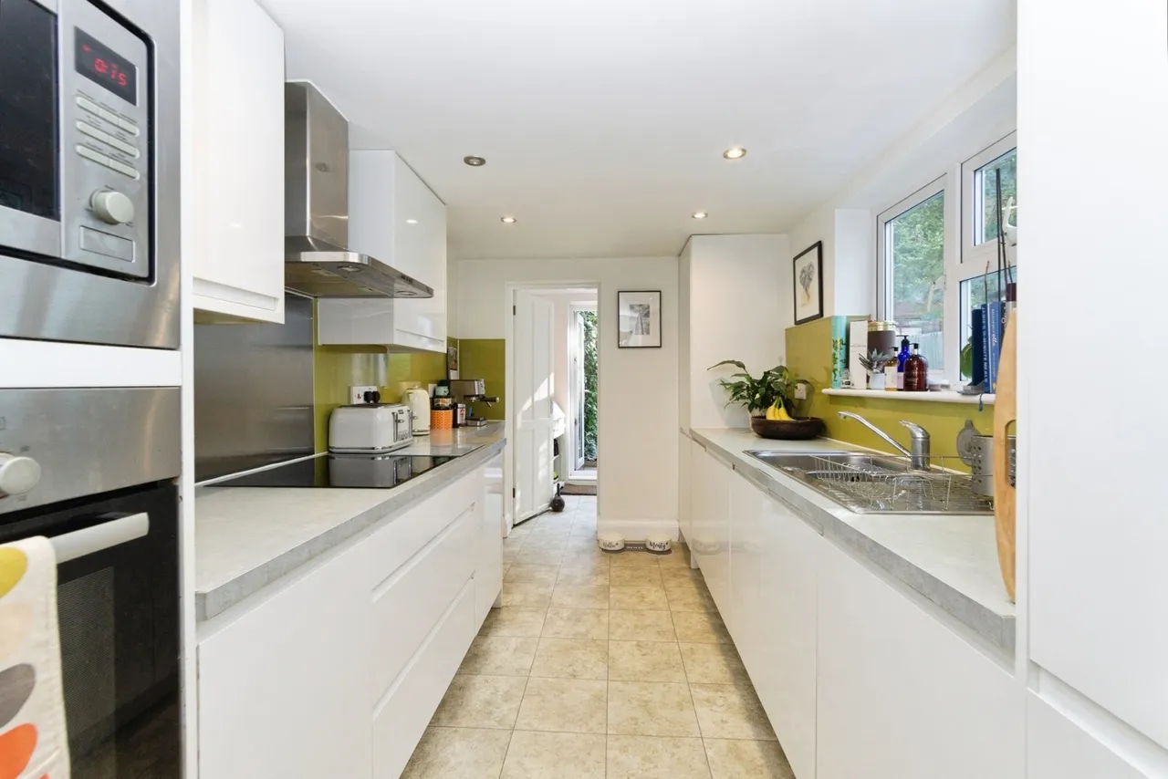 Milton Road, Caterham, CR3, photo 13