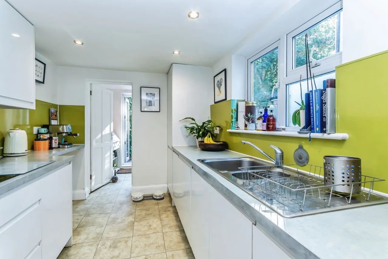 Milton Road, Caterham, CR3, photo 4