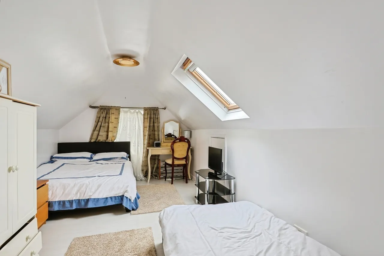 Monkton Crescent, Poole, BH12, photo 15