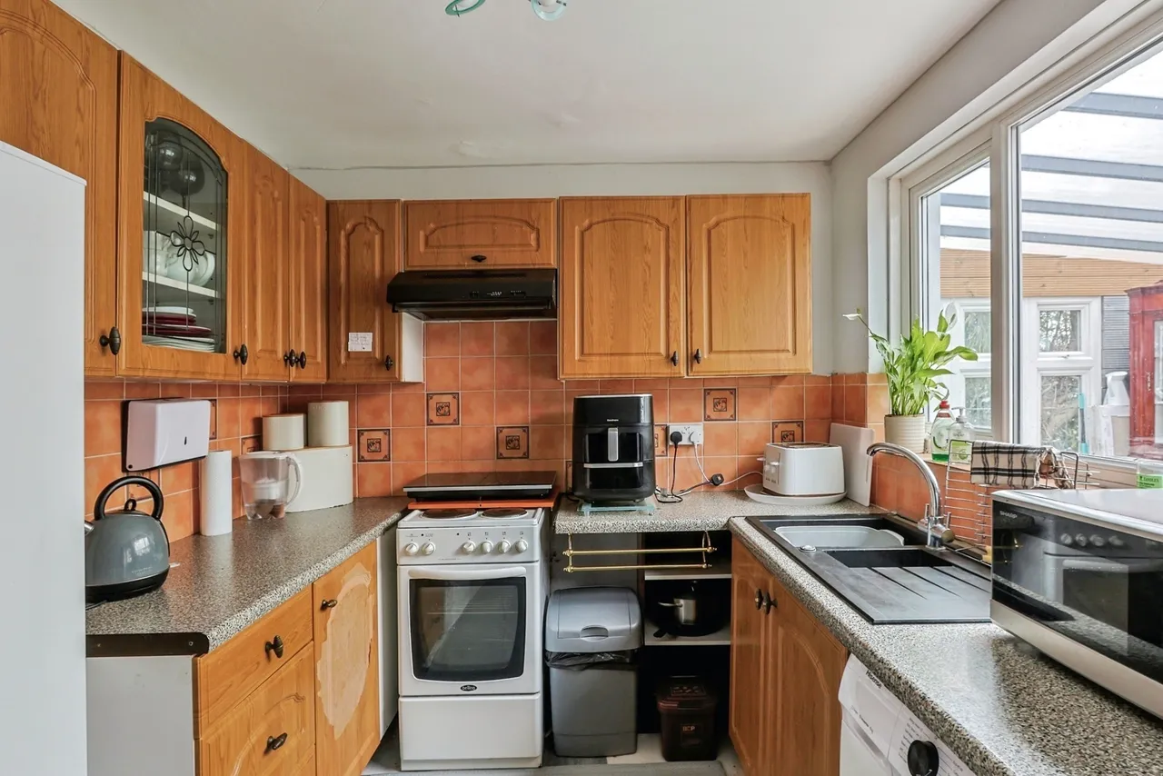 Monkton Crescent, Poole, BH12, photo 7