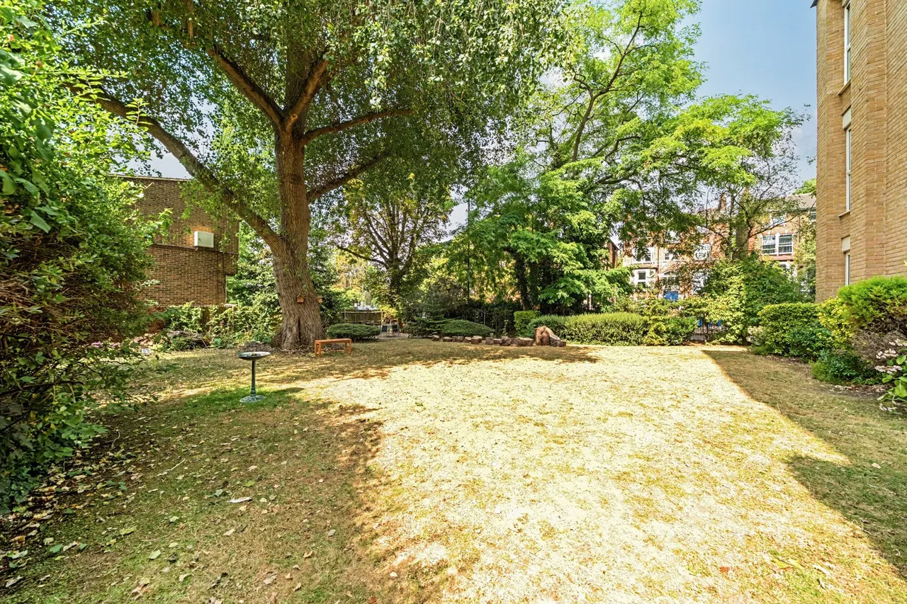 Highwood Close, SE22, photo 12