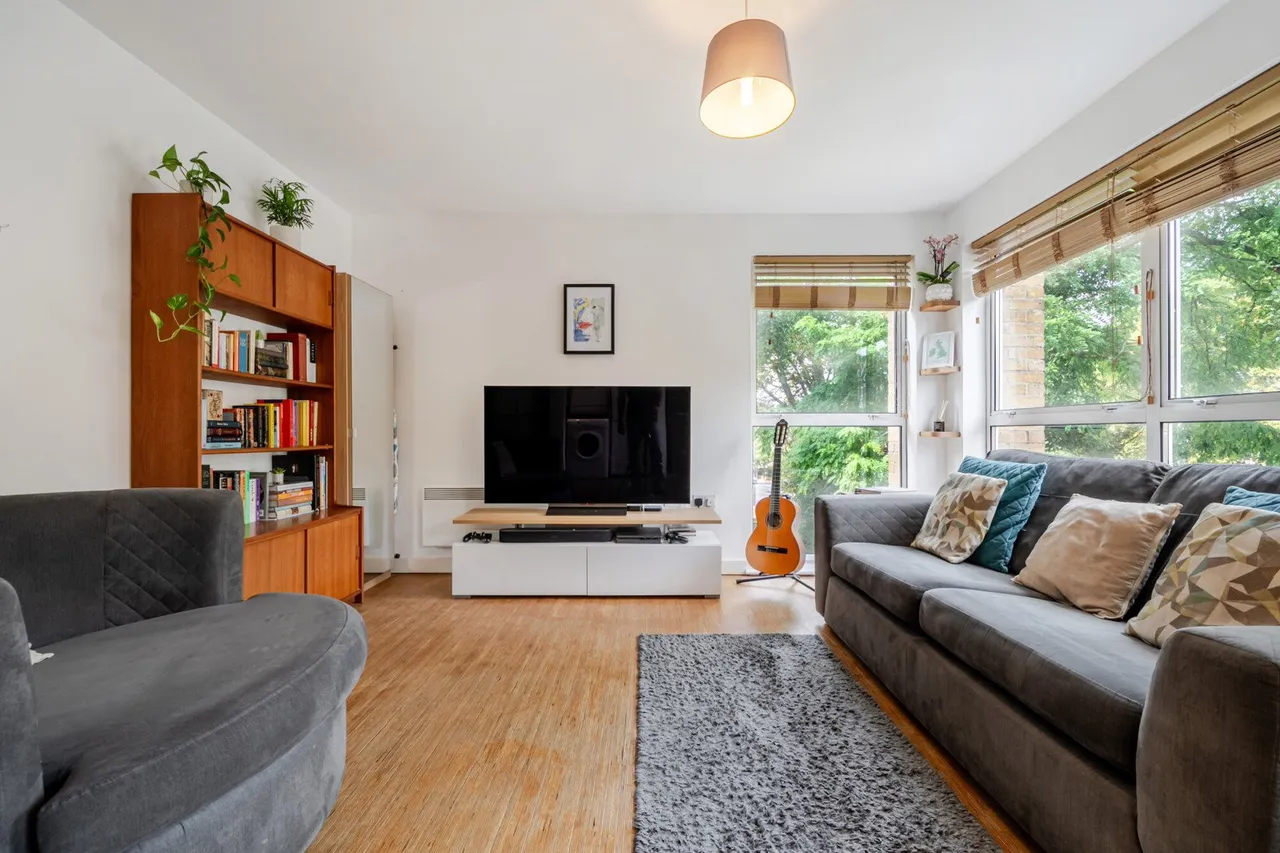 Highwood Close, SE22, photo 15