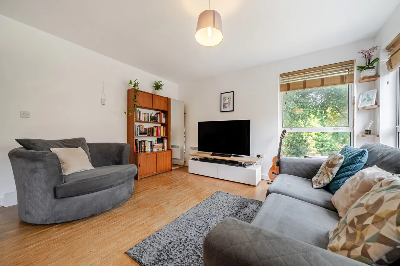 Highwood Close, SE22, photo 17