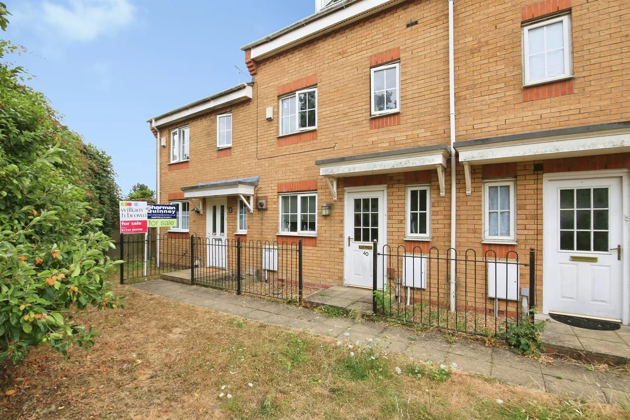 3 bed house for sale, Buckthorn Road, Hampton Hargate, PE7