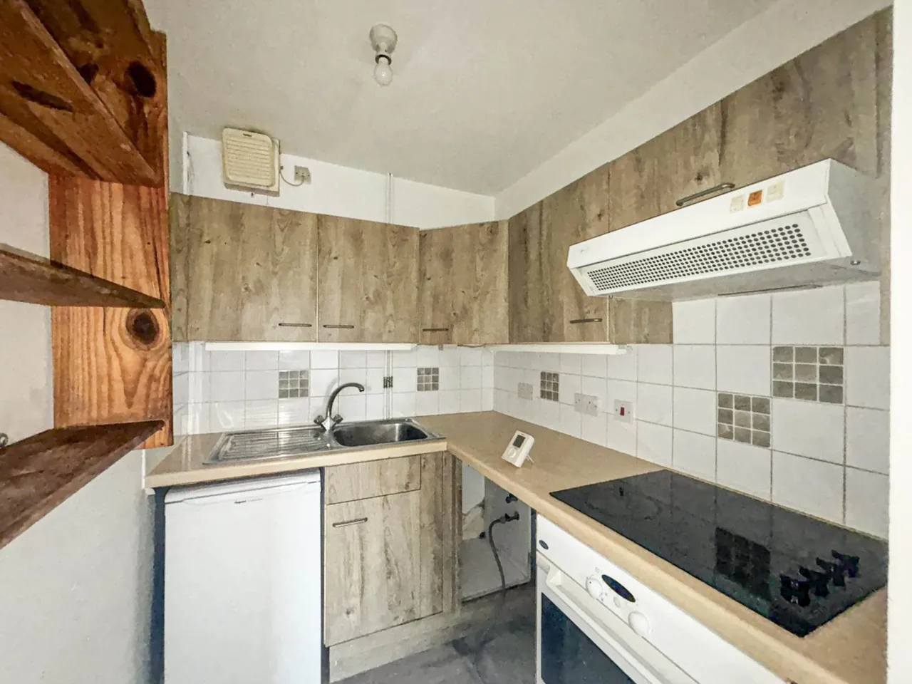 1 bed flat to rent — Clingoe Court, Elmstead Road, CO4 3AB