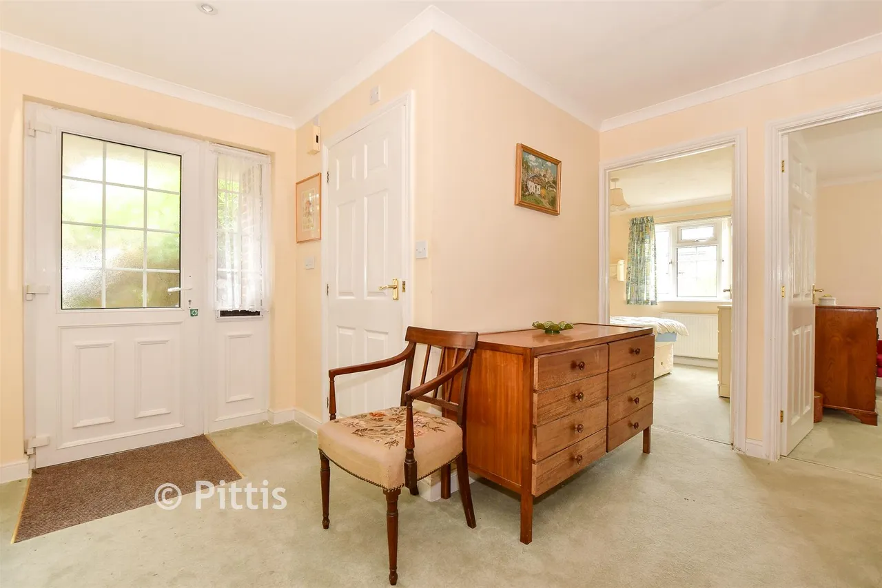 The Orchard, Brighstone, PO30, photo 7