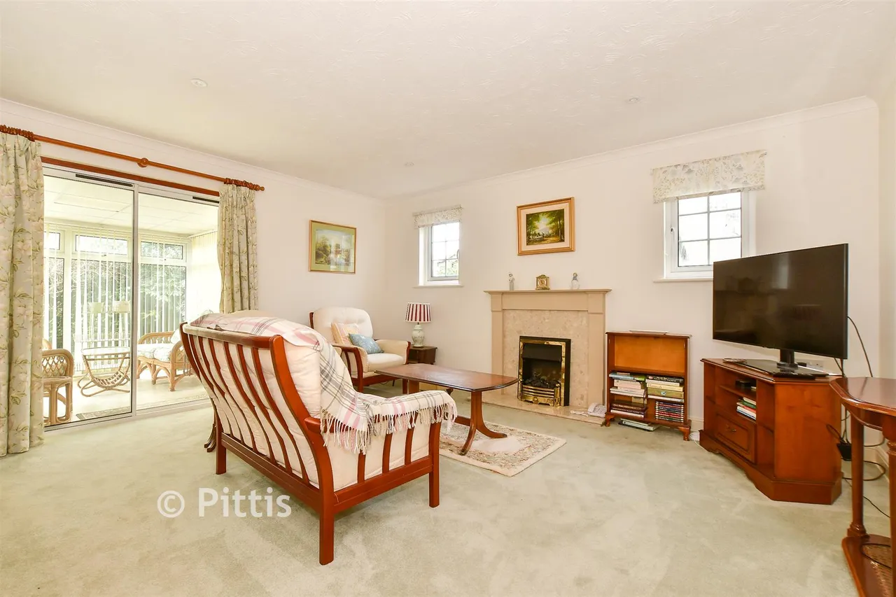 The Orchard, Brighstone, PO30, photo 4