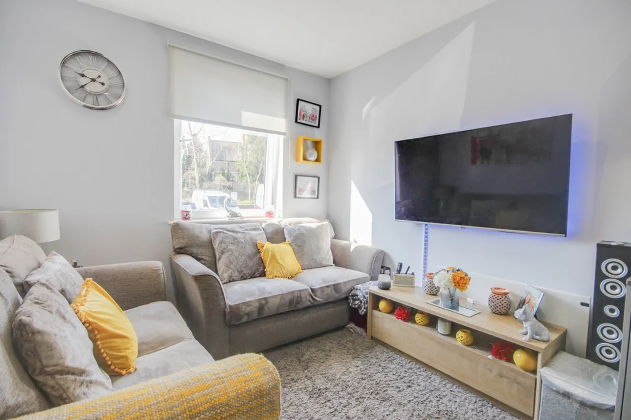 Grenville Place, Bracknell, RG12, photo 3