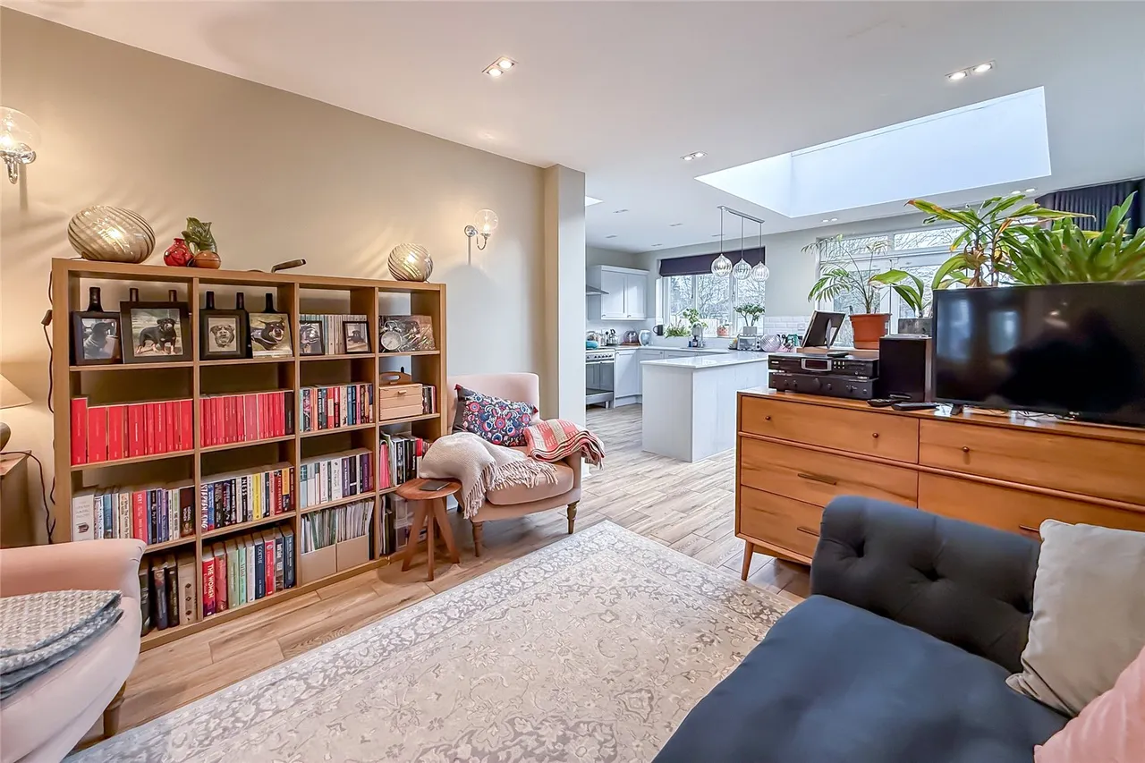 Aysgarth Road, Redbourn, Hertfordshire, AL3 7PJ, photo 3