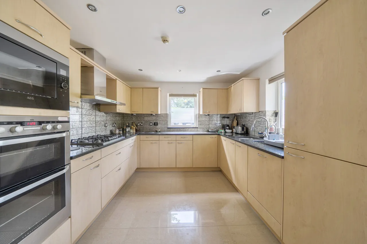 Carew Road, Northwood, HA6, photo 7