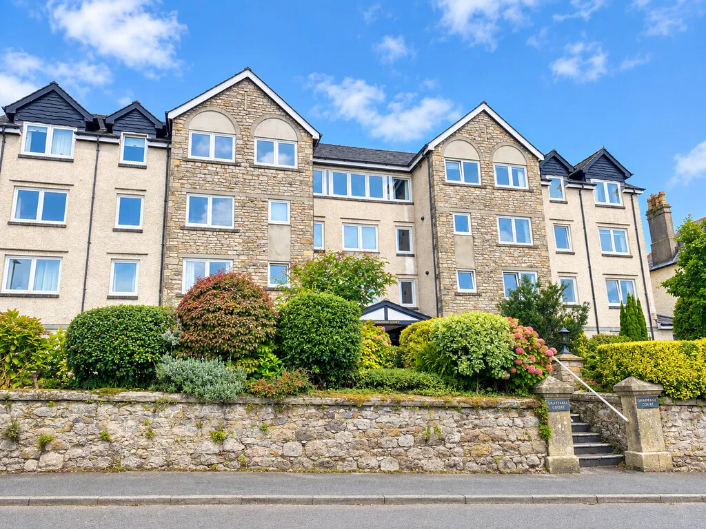 1 bed flat for sale, Kents Bank Road, Grange-over-Sands, LA11