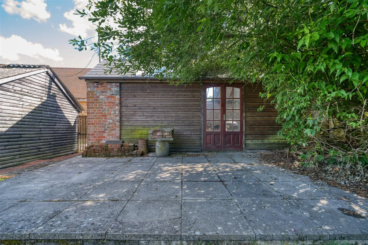 Higher Street, Okeford Fitzpaine, photo 12