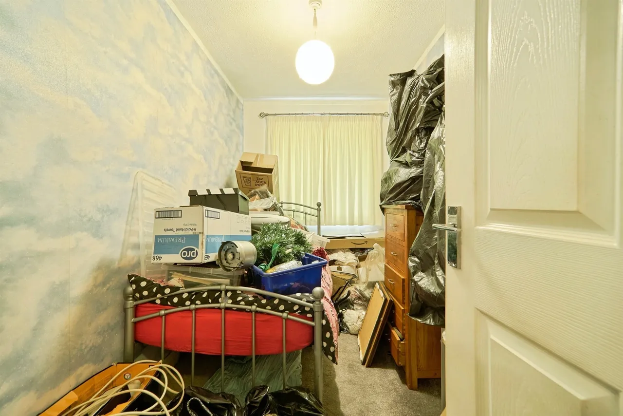 Frizley Gardens, Bradford, BD9, photo 9