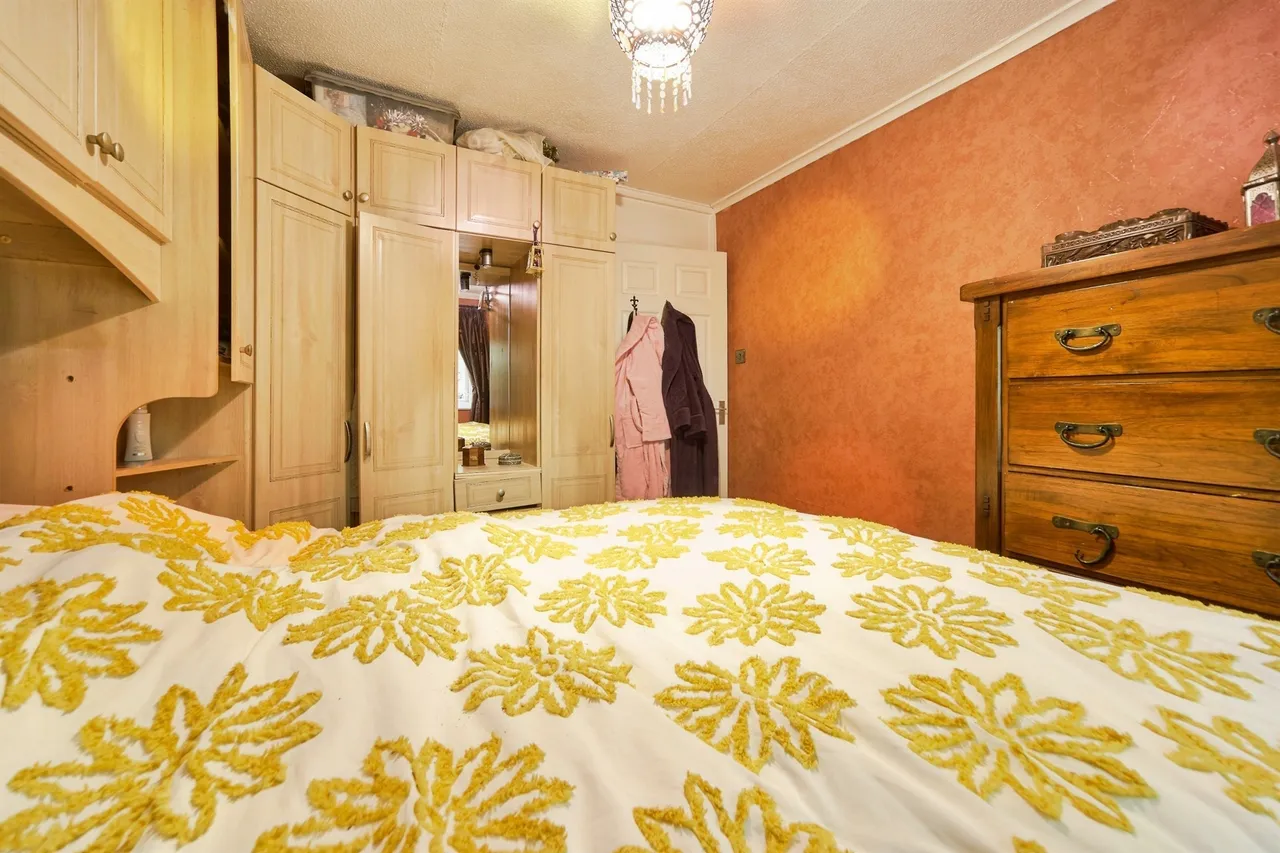 Frizley Gardens, Bradford, BD9, photo 8