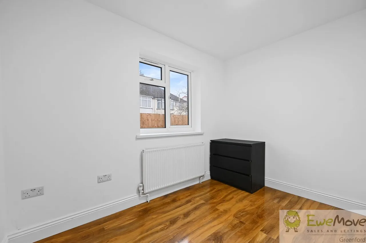 Sutton Lane, Hounslow, TW3, photo 7
