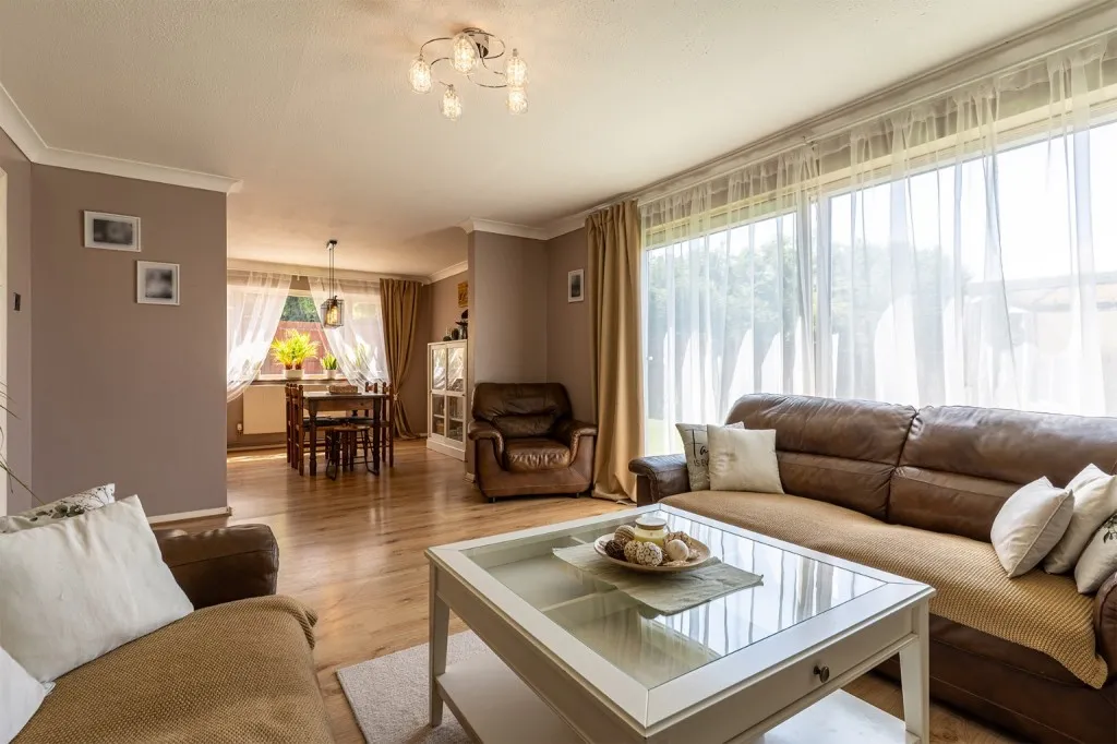 Mackenzie Way, Gravesend, DA12, photo 8
