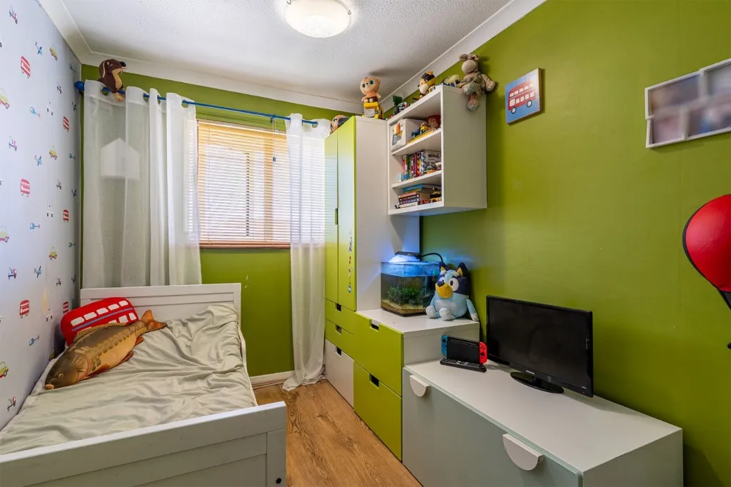 Mackenzie Way, Gravesend, DA12, photo 16