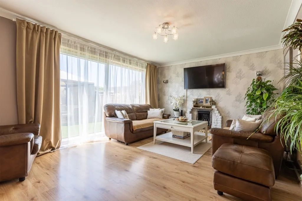 Mackenzie Way, Gravesend, DA12, photo 23