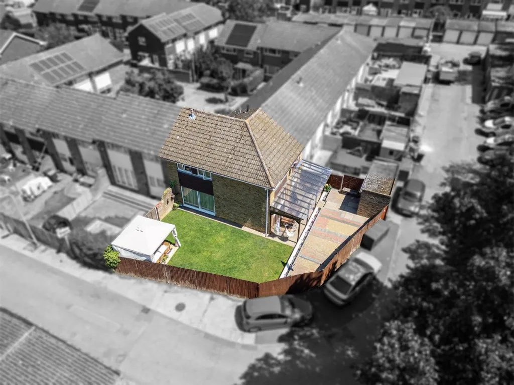 Mackenzie Way, Gravesend, DA12, photo 7
