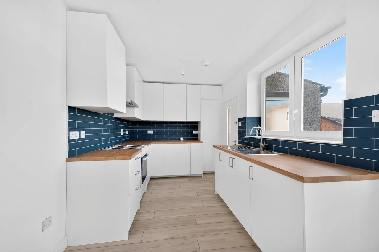 Lothian Drive, Clarkston, G76, photo 15