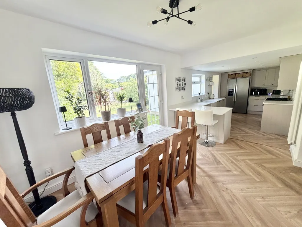 Mytchett, Camberley, photo 6