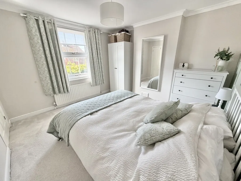 Mytchett, Camberley, photo 21