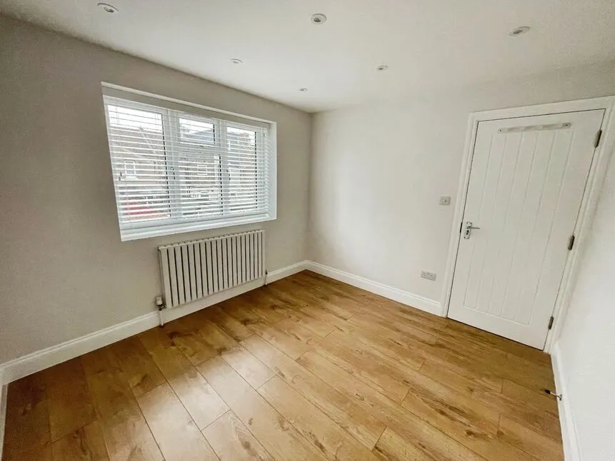 Verbena Close, London, E16, photo 8