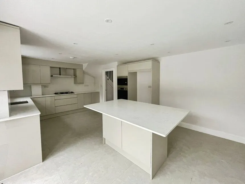 Verbena Close, London, E16, photo 2