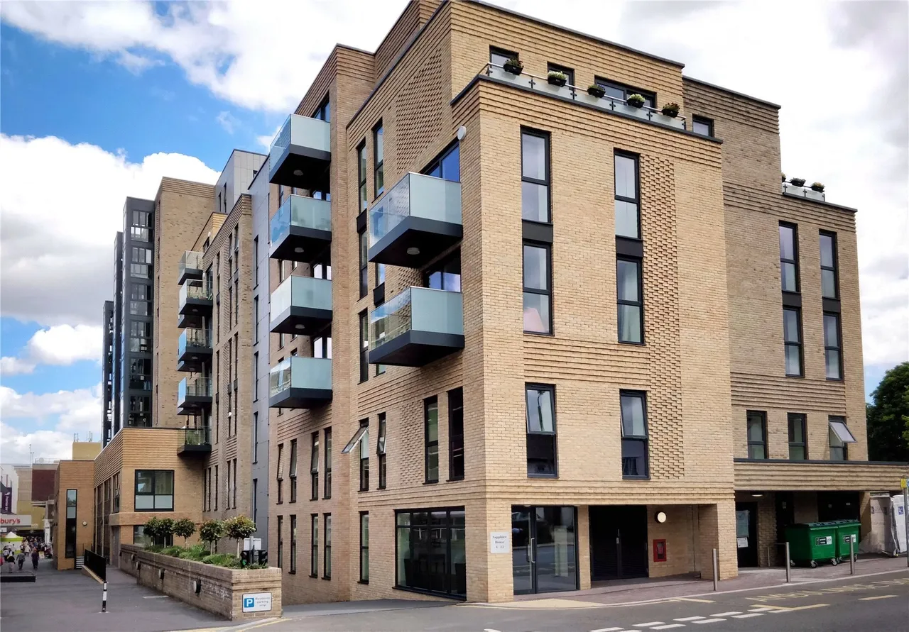 2 bed flat for sale — Sapphire House, 21 Homefield Rise, Orpington, BR6