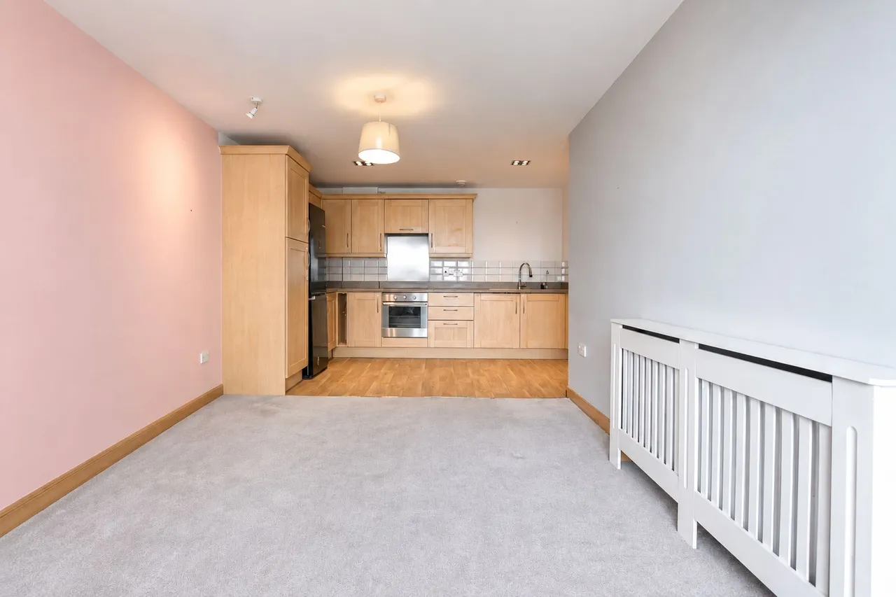 Manor Road, Wallington, photo 6