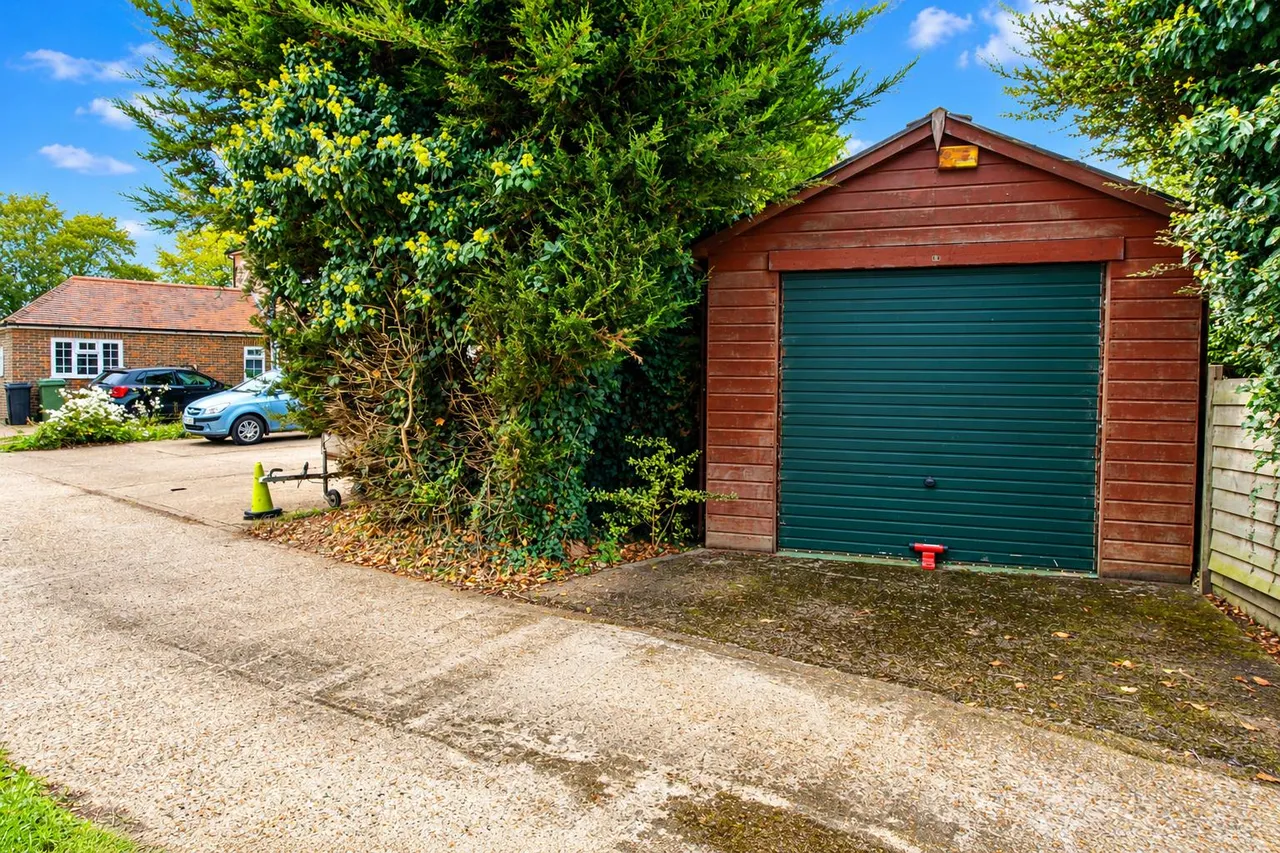 Willow Lane, Tonbridge, TN12, photo 17