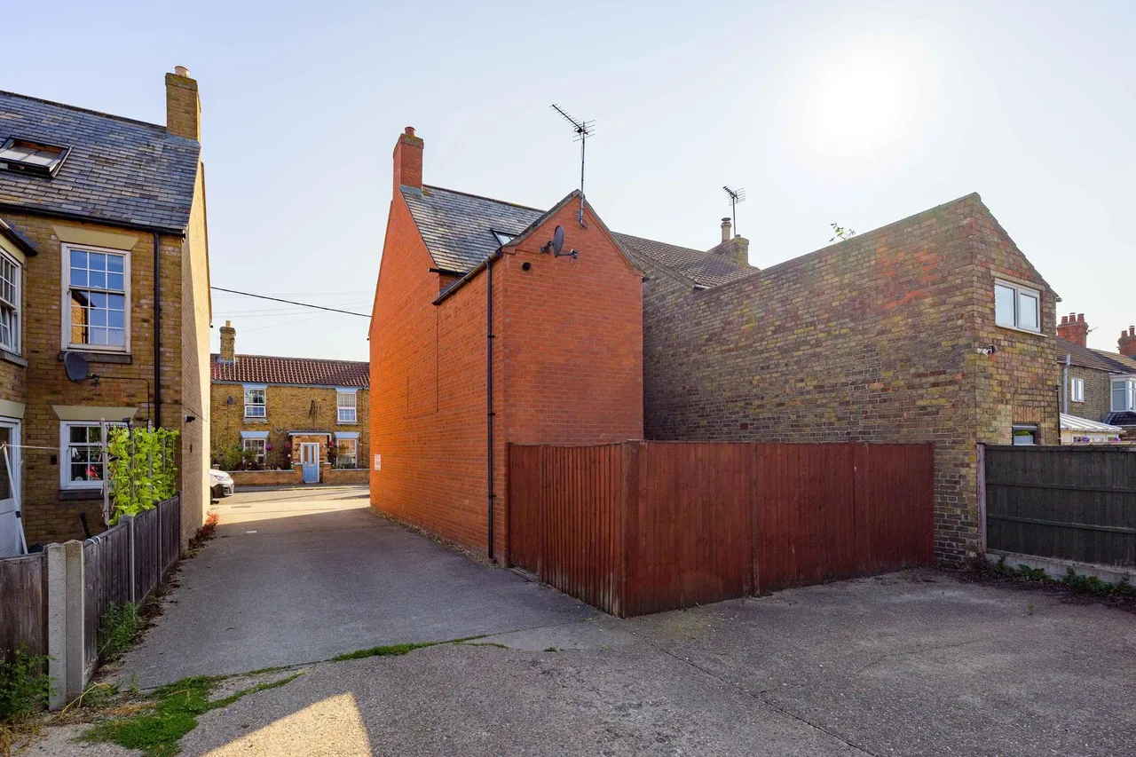 Hamilton Road, Alford, LN13, photo 17