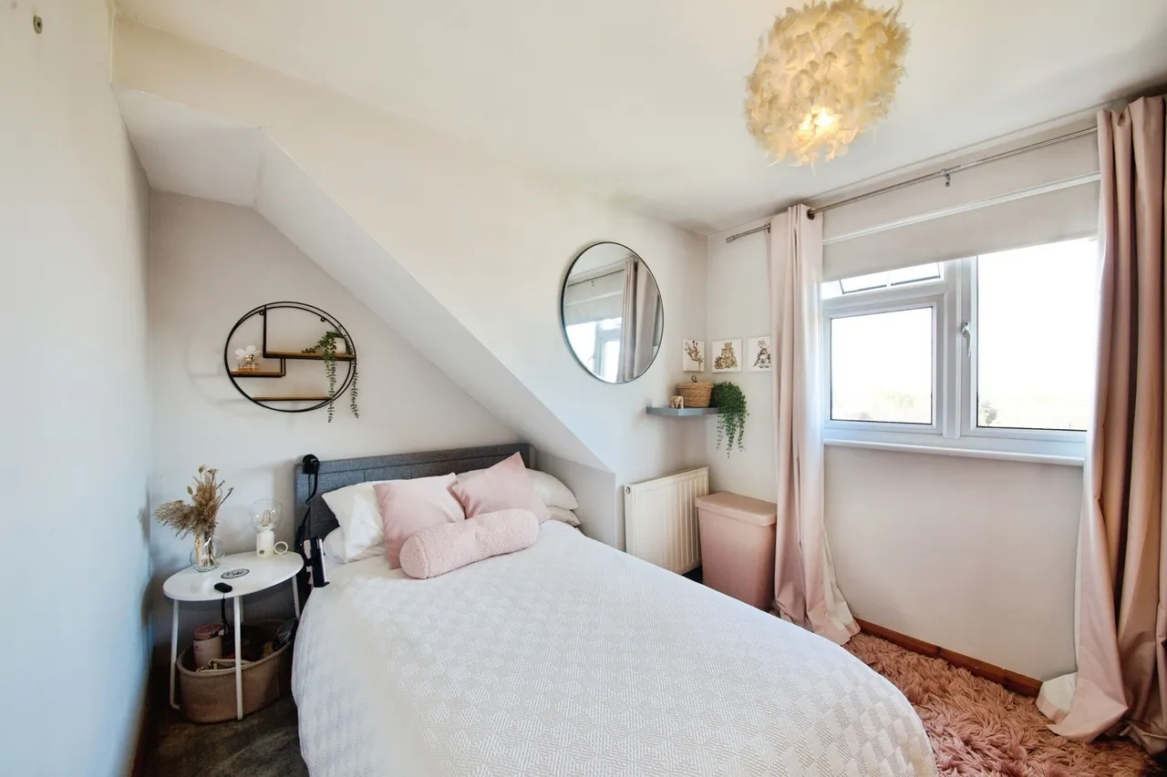 Arlington Gardens, Romford, RM3, photo 18