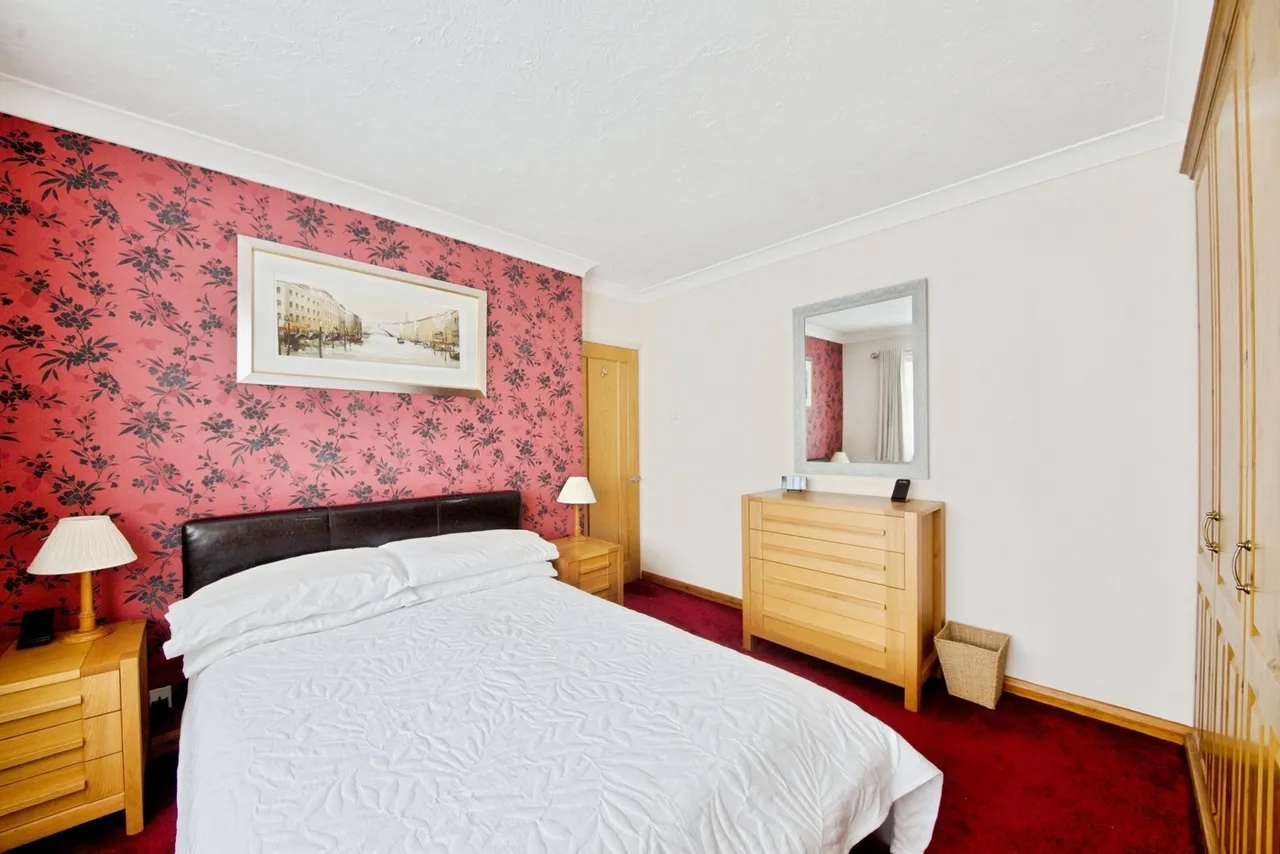 Arlington Gardens, Romford, RM3, photo 10
