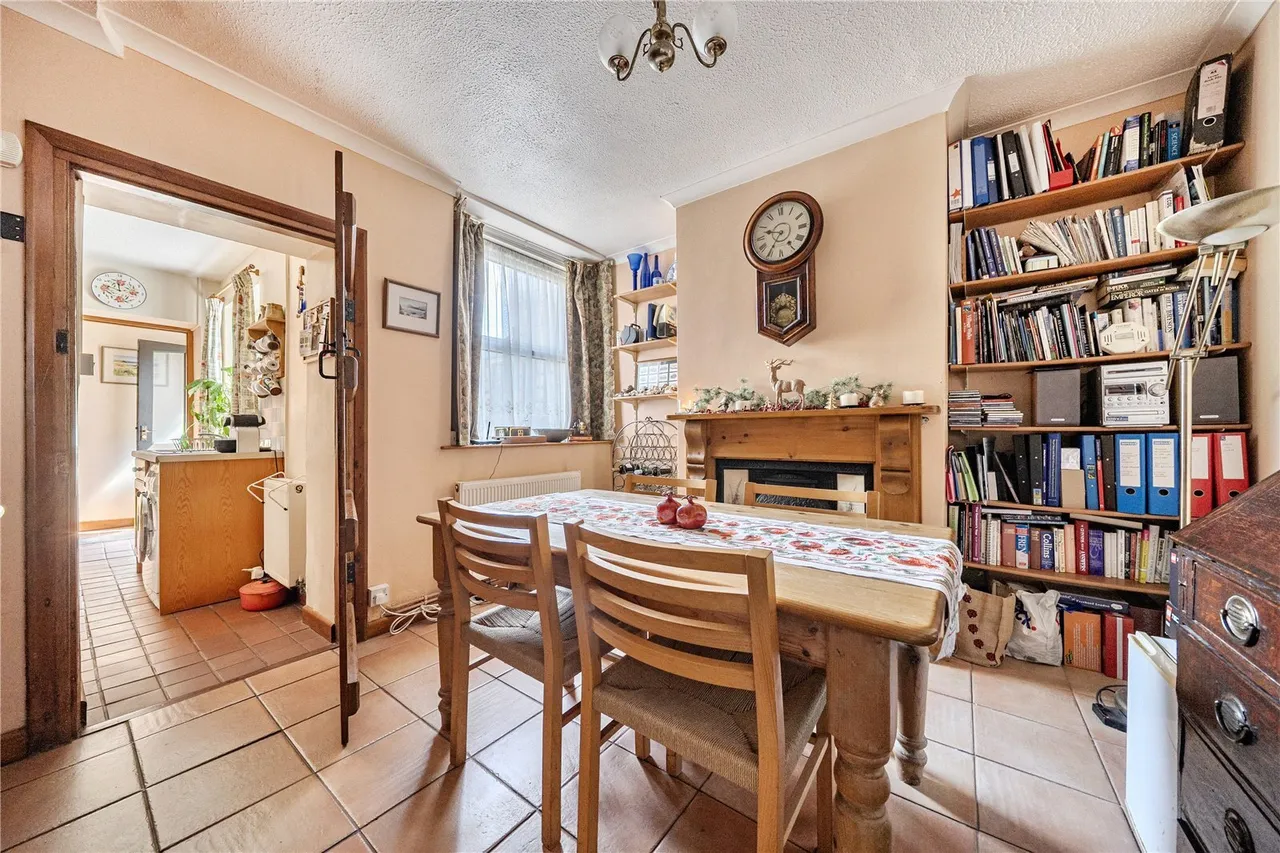 Cole Cross, Yeovil, BA22, photo 5