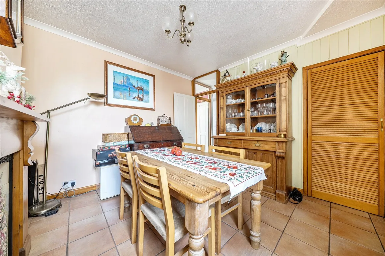 Cole Cross, Yeovil, BA22, photo 4