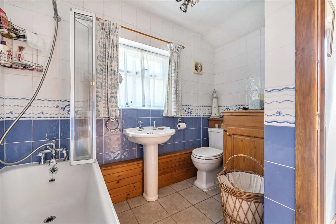 Cole Cross, Yeovil, BA22, photo 8