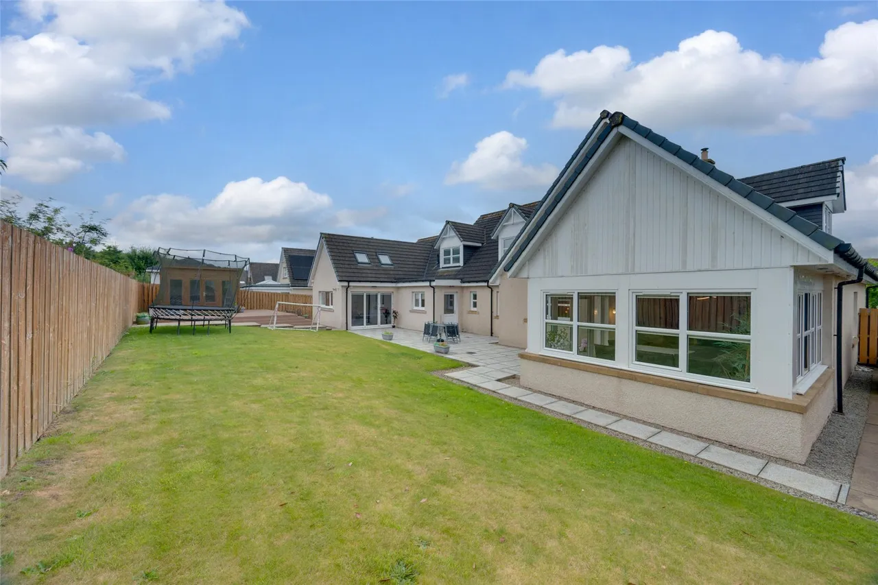 Keirhill Gardens, Westhill, AB32, photo 33