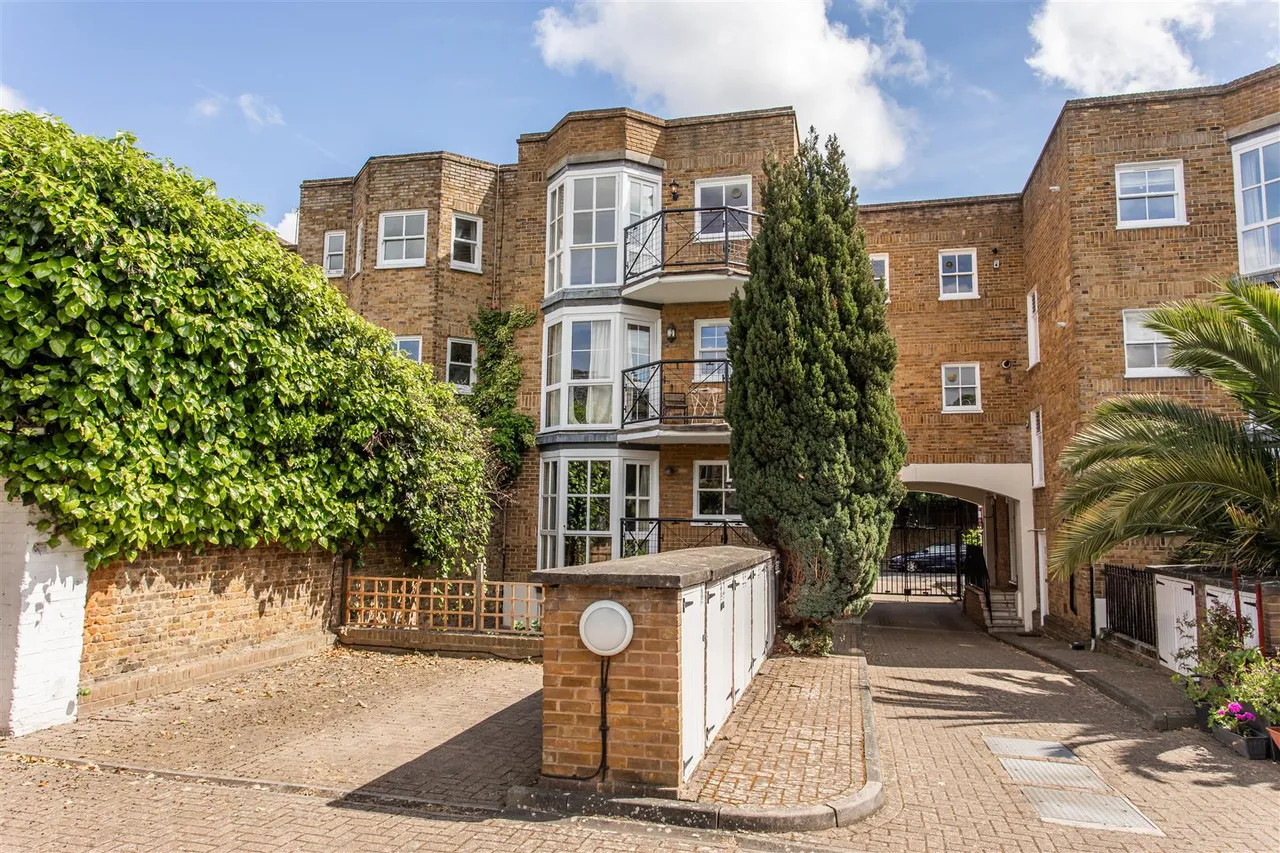Coborn Mews, Mile End, photo 6