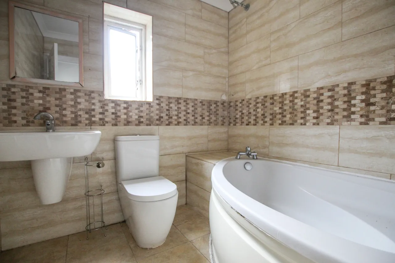 Otterfield Road, West Drayton, UB7, photo 5